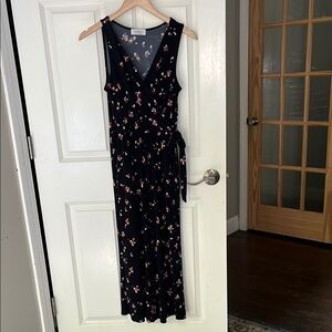 Kaileigh floral jumpsuit wideleg cropped size small.